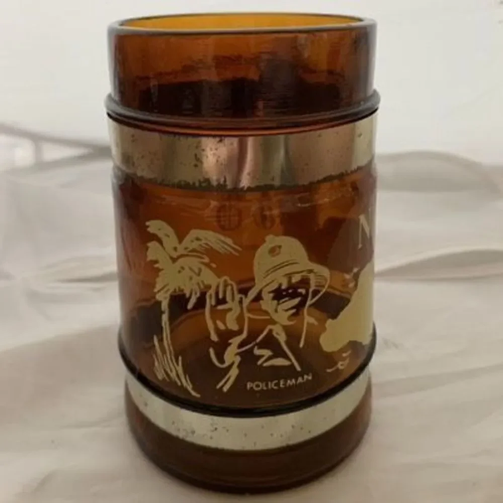 Nassau Souvenir Brown Glass Mug Wooden Handle